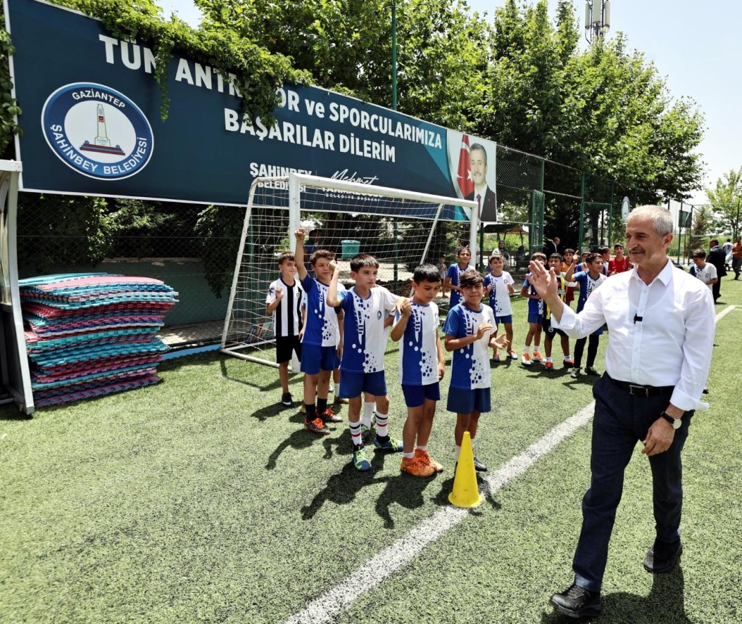 Gençler en az bir branşta spor yapmalı