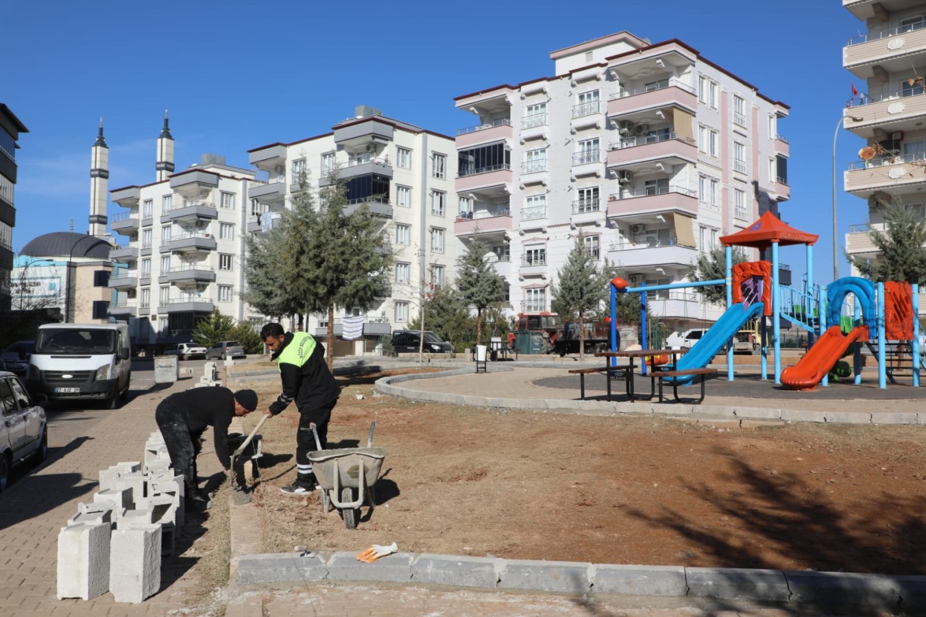 Nizip Belediyesi, hizmette hız kesmiyor;