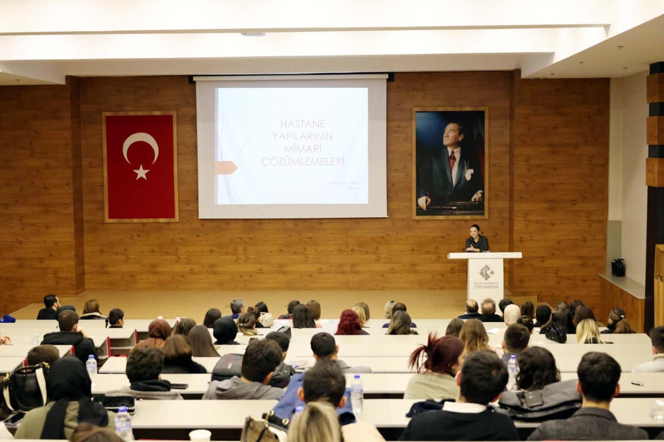 Hasan Kalyoncu Üniversitesi’nde 'Hastane Yapılarında Mimari Yaklaşımlar' semineri;