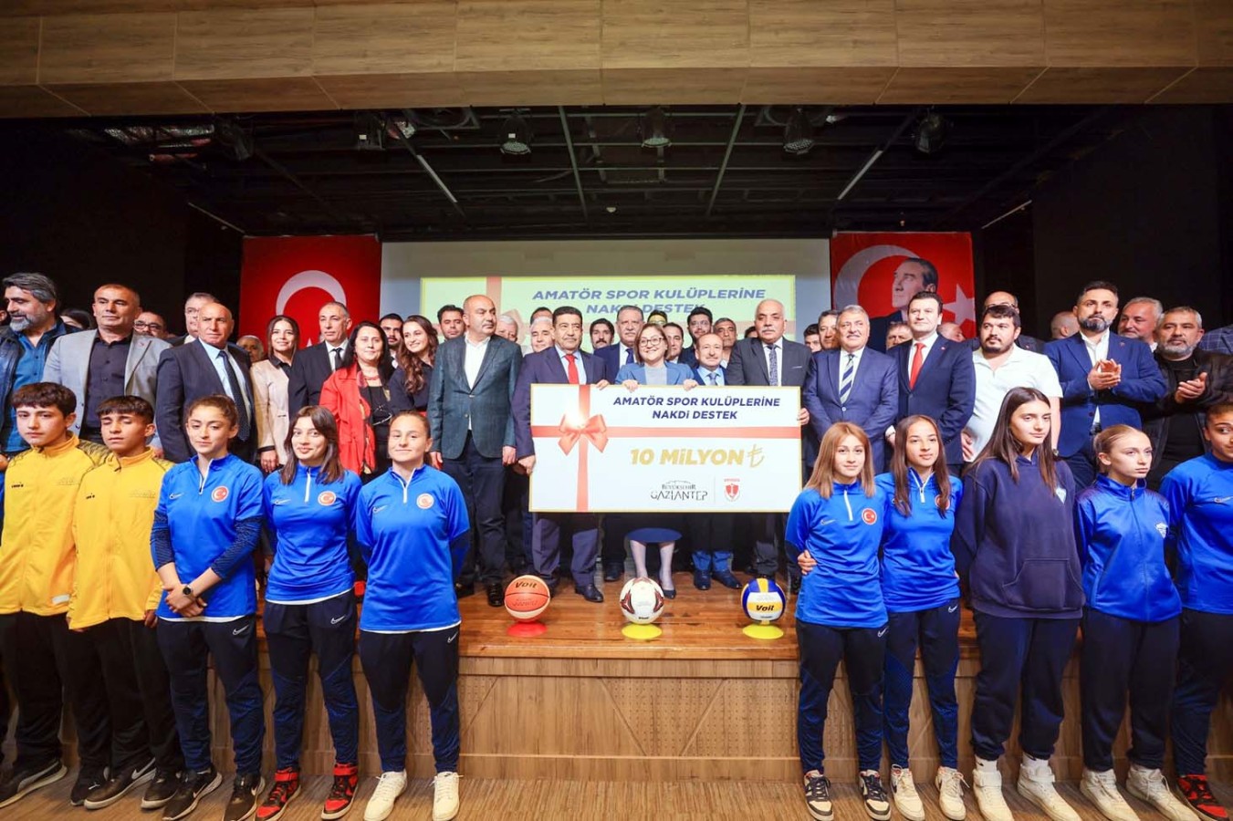 Gaziantep'te amatör spor kulüplerine 10 milyonluk destek;