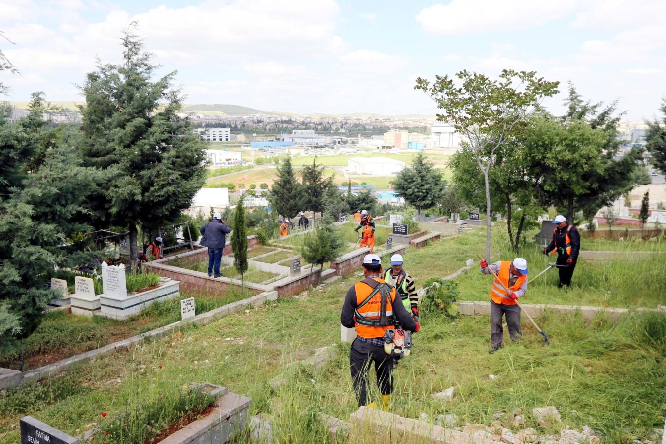 Büyükşehir, bayramda 700 personel ile sahada olacak;