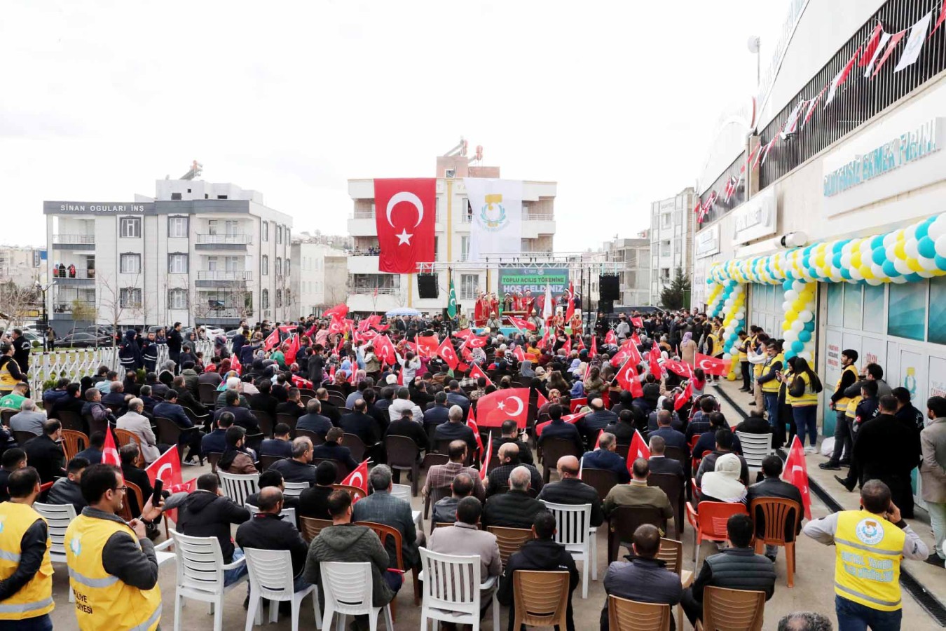 Canpolat, kalıcı eserler kazandırmaya devam ediyor;