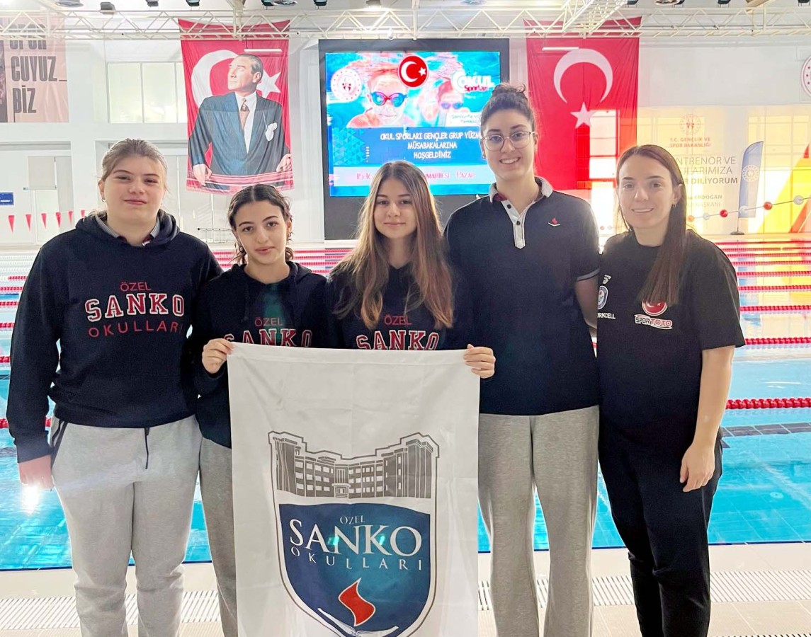 Sanko Okulları yüzme takımı bölge şampiyonu oldu;