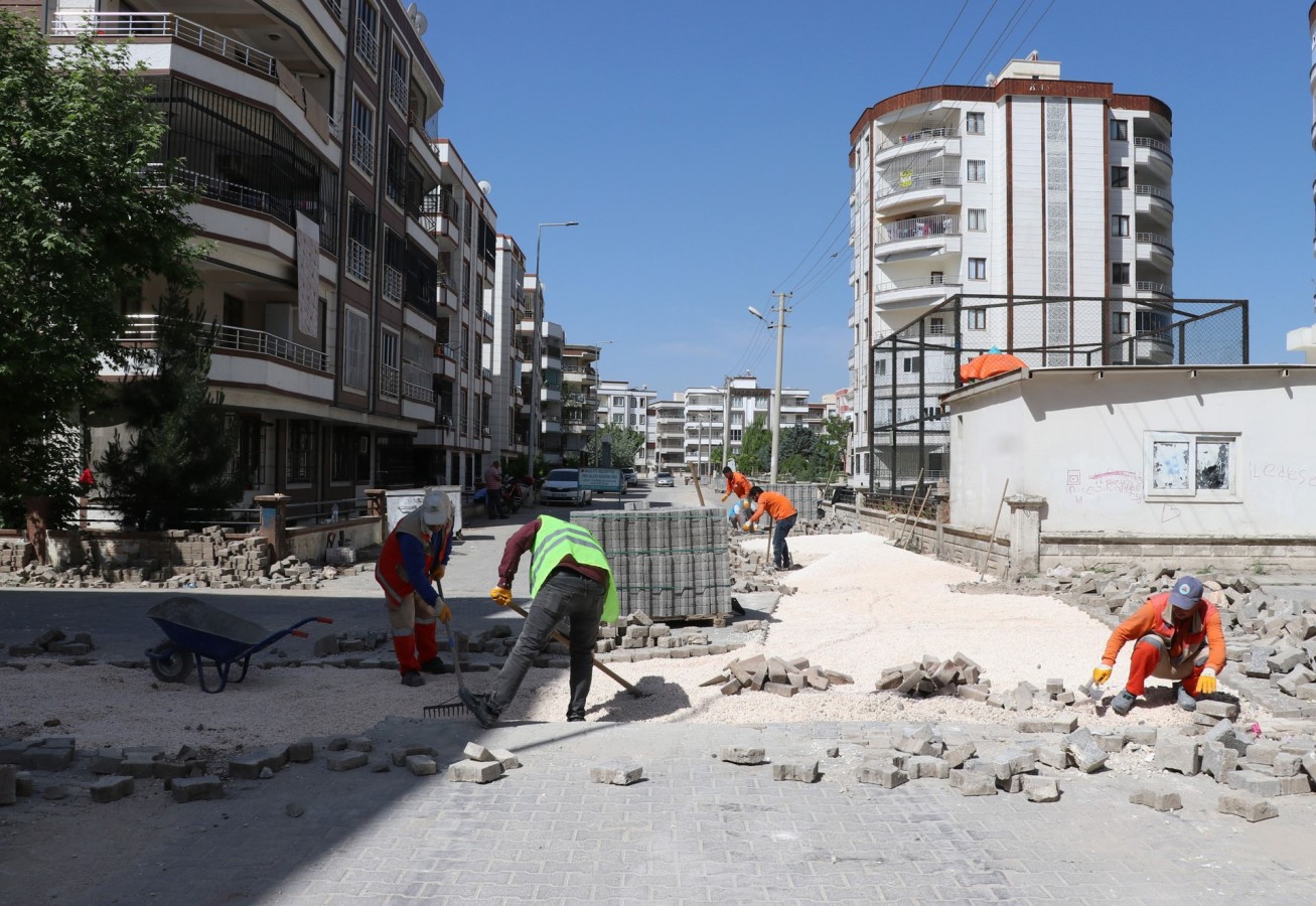 Üstyapı iyileştirme çalışmaları sürüyor;