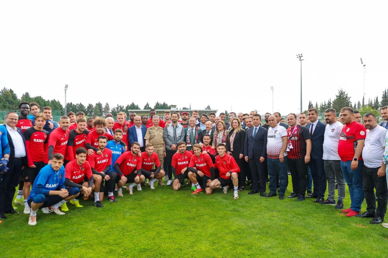 Gaziantep FK - Pendik maçı meydanda dev ekrandan izlenebilecek;