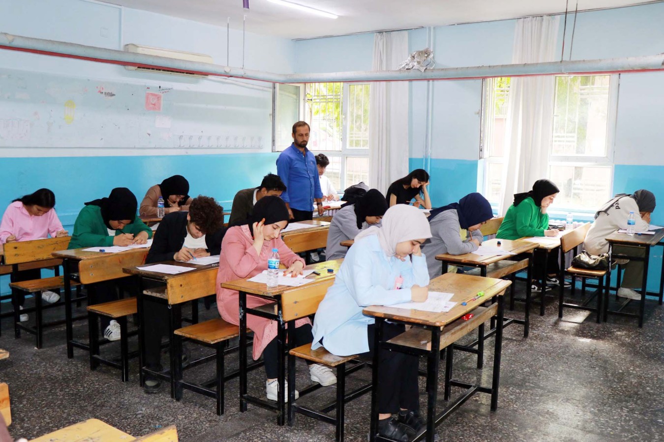 Üniversite adaylarına stres yönetimi semineri;